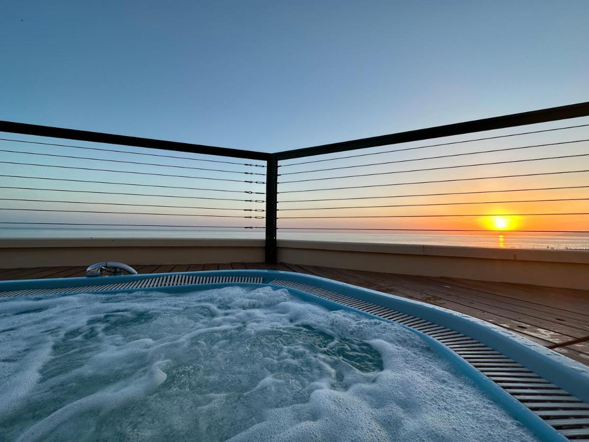 Hotel Piccadilly Penthouse With Jacuzzi à Lido di Camaiore Extérieur photo