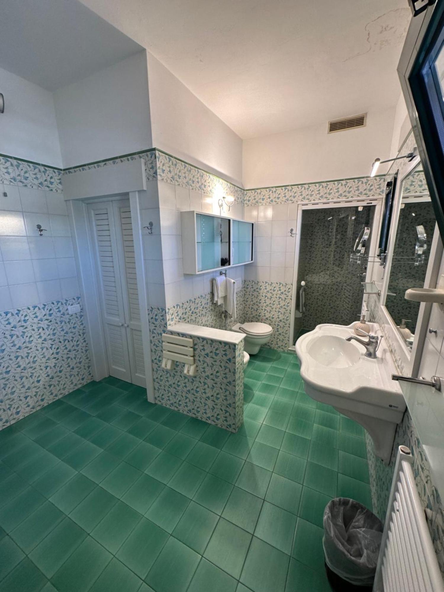 Hotel Piccadilly Penthouse With Jacuzzi à Lido di Camaiore Extérieur photo
